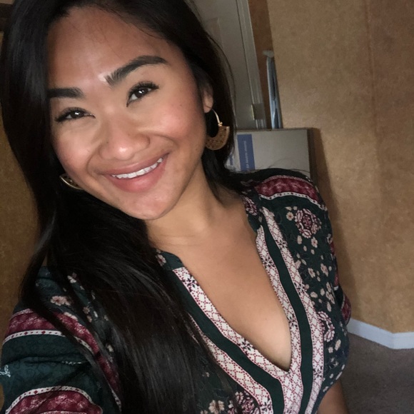 Meet your Posher, Lorianne - Picture 4 of 4